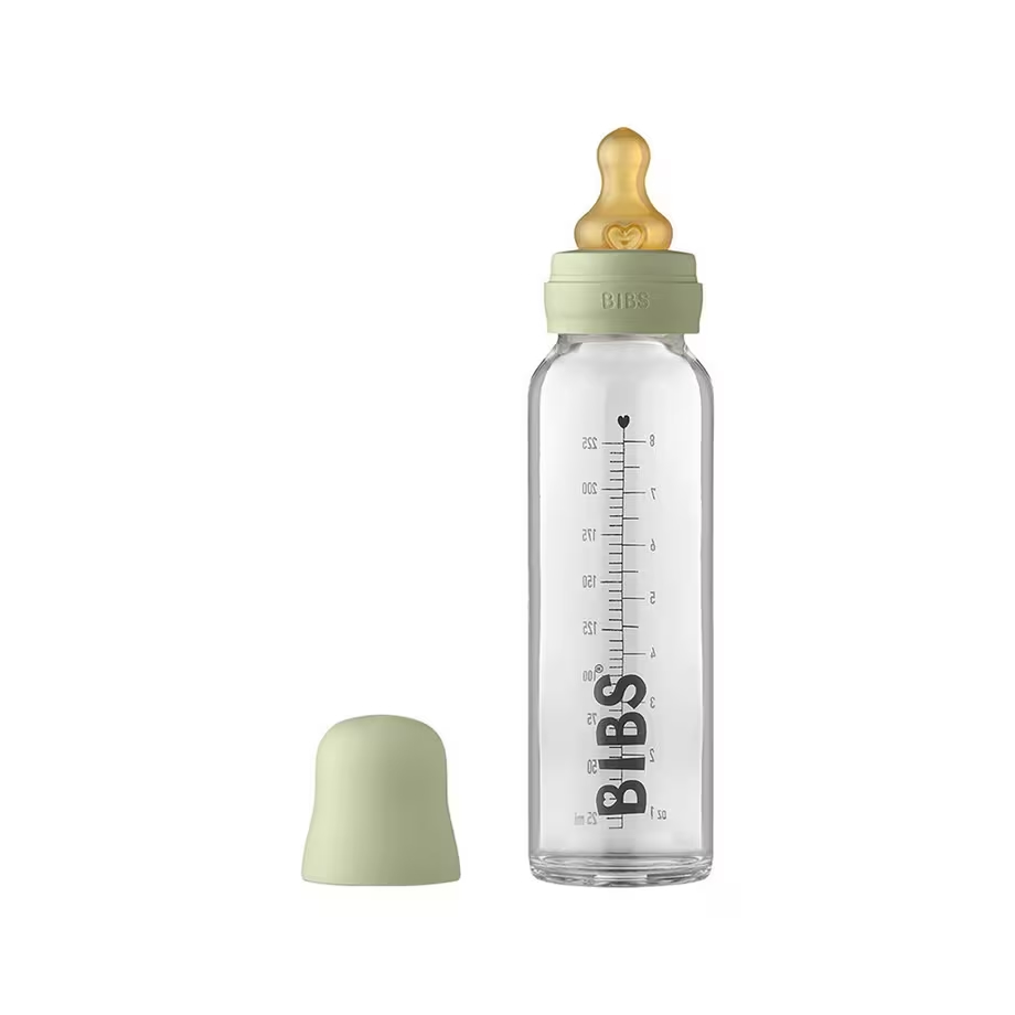 Biberon en verre BIBS 225 ml Sage pratique au quotidien pour nourrir bébé, sans plastique