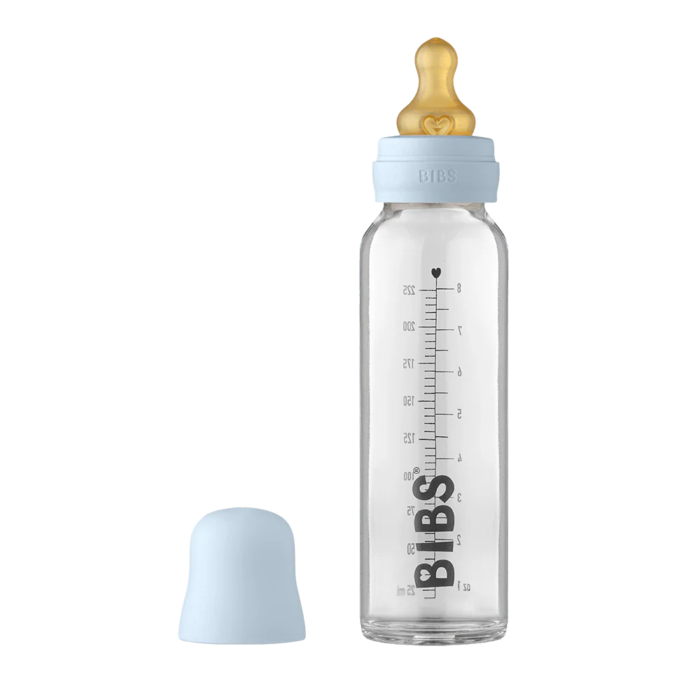 Biberon en verre BIBS 225 ml Baby Bleu, pratique au quotidien, sans plastique
