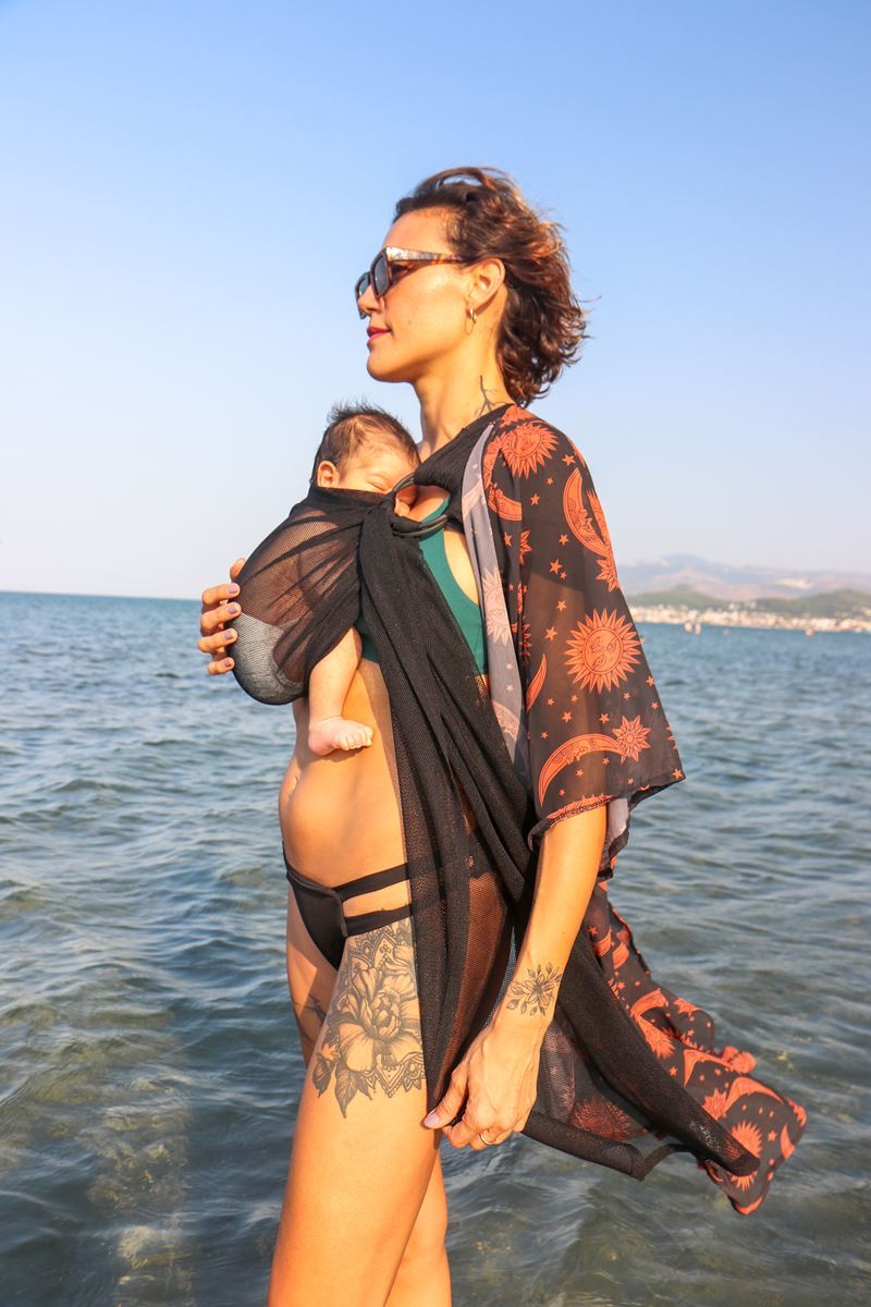 Sling eau NEKO Noir Aqua Ring Sling | Portage aquatique dès la naissance - Boutique Etoiles en portage Suisse