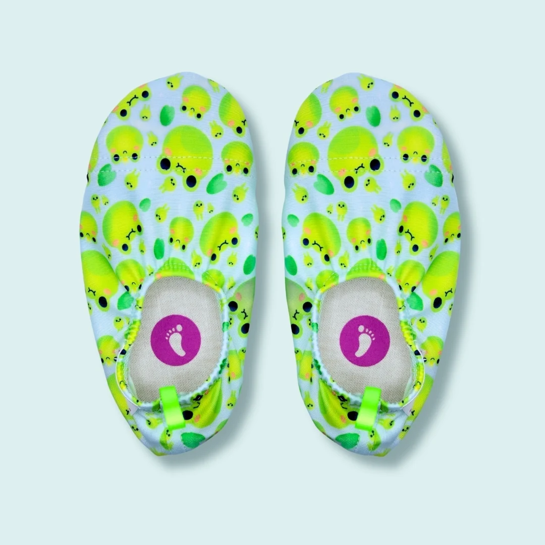 Chaussons eau antidérapants PALM BEACHIES Frog : antidérapants, barefoot et faciles à enfiler. Idéal plage, piscine et intérieur - Etoiles en portage