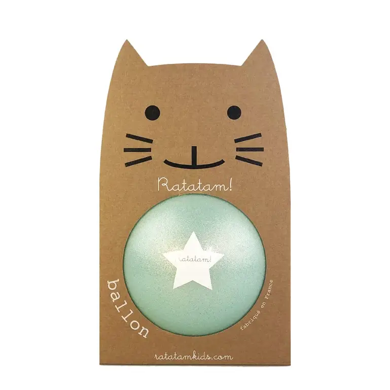 Ballon enfant RATATAM Summer Bleu 15cm fabriqué artisanalement en France. Une petite balle colorée avec étoile blanche, facile à manipuler - Etoiles en portage